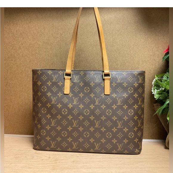 Louis Vuitton ✅Classic Brown Monogram Tote - Picture 4 of 9
